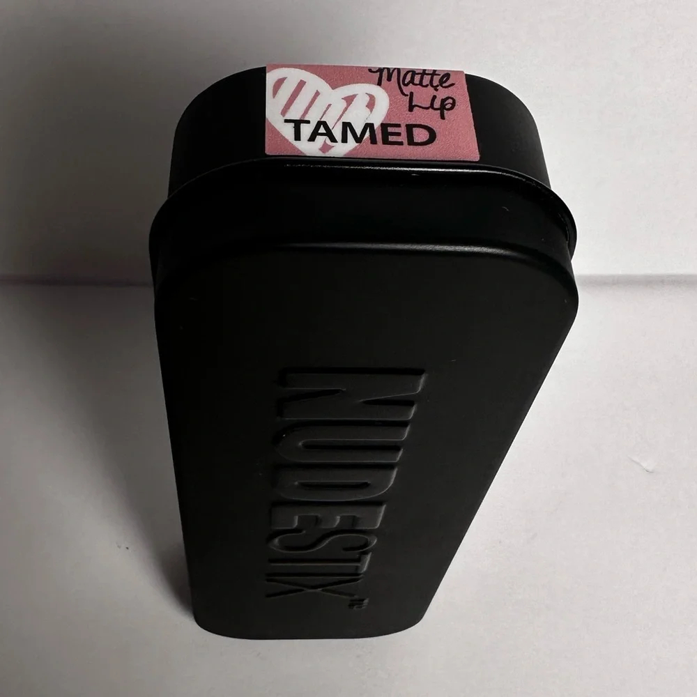 Tamed - NUDESTIX Intense Matte Lip + Cheek Pencil NIB (cool toned rose tan)